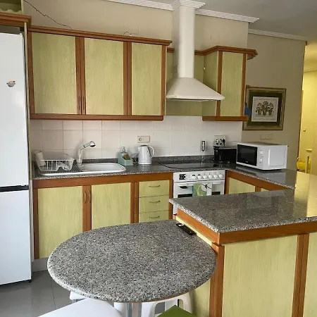 Apartamento En Arenales Del Sol Con Terraza Y Vistas Al Mar Apartment *